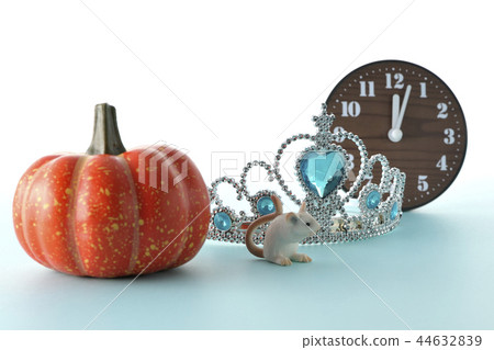 Cinderella Cinderella 44632839