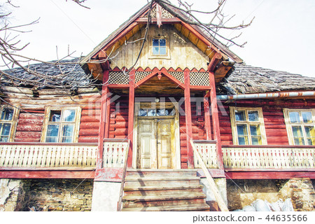 Traditional old house in Zdiar village, Slovakia 44635566