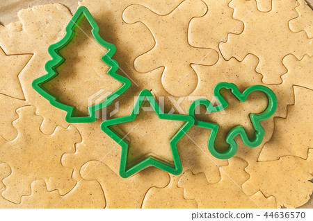 Roll out the dough cut Christmas figures Roll out the dough cut Christmas figures 44636570