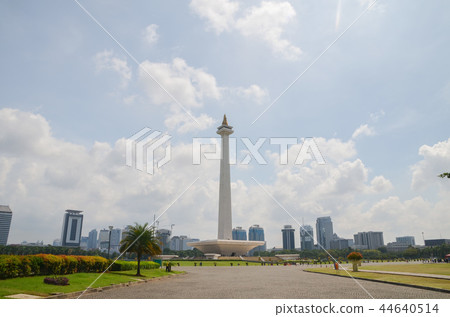Monas 44640514