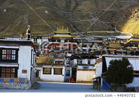 city view in Tibet china 44640781