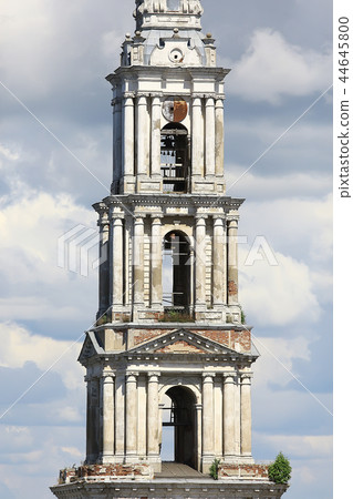 Kalyazin church / panoramic view Orthodox church on the island, russian landscape Kalyazin church / panoramic view Orthodox church on the island, russian landscape 44645800