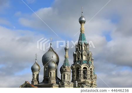 cathedral in russia gold ring / kukoboy beautiful orthodox historical cathedral 44646236