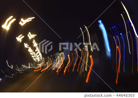 Lights at night in a big city 44648303