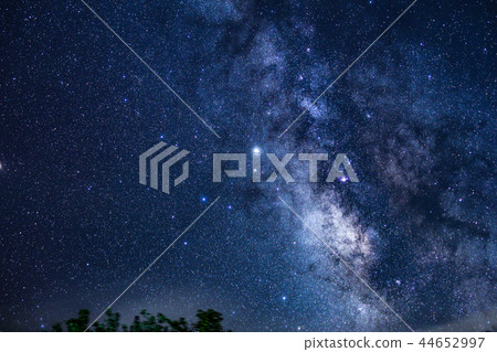 Milky Way material 44652997