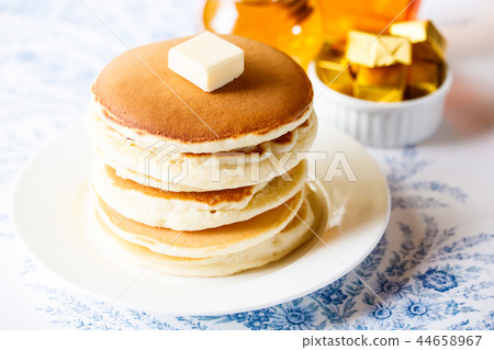 Wholemeal pancake Wholemeal pancake 44658967