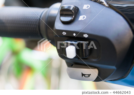 motorcycle horn and switch off/on lighting 44662043