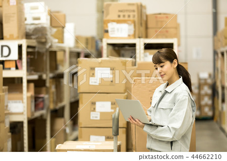 Warehouse logistics distribution business image laptop management Warehouse logistics distribution business image laptop management 44662210