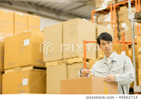 Logistics Warehouse Working people Packaging work Logistics Warehouse Working people Packaging work 44662714