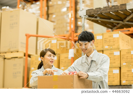 Logistics Warehouse Working people Packaging work Logistics Warehouse Working people Packaging work 44663092