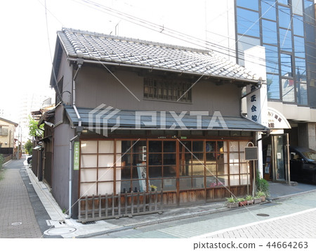 Senju Emaya, Yoshida family Senju Emaya, Yoshida family 44664263