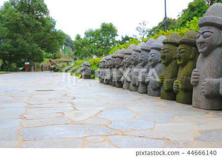 Dolhulbang, Chunjiyeon, Waterfall Dolhulbang, Chunjiyeon, Waterfall 44666140