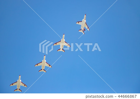 T-4 training machine T-4 training machine 44666867