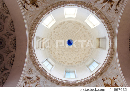 View from bottom to dome interior View from bottom to dome interior 44667683