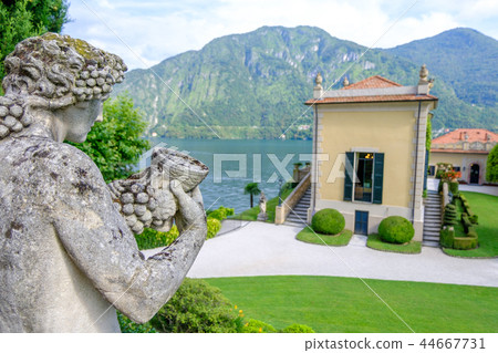 Villa Balbianello with statue in the garden 44667731