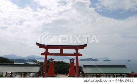 鳥居和大海和天空 鳥居和大海和天空 44668455