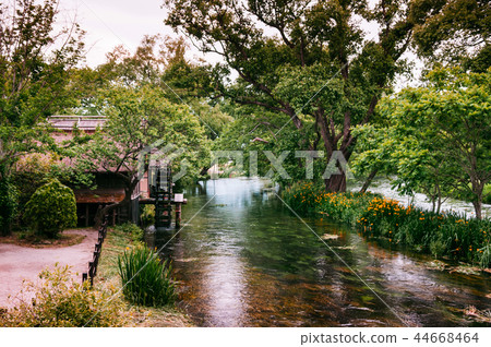 Natural stream vintage cottage old water turbine Natural stream vintage cottage old water turbine 44668464