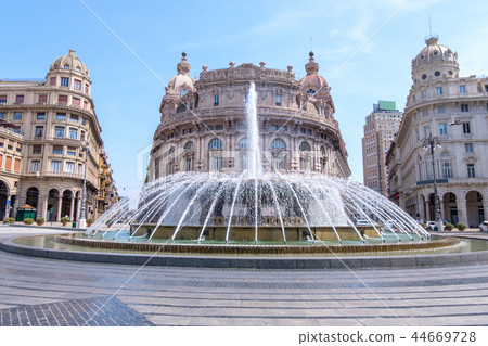 Piazza De Ferrari fountain with buildings 44669728