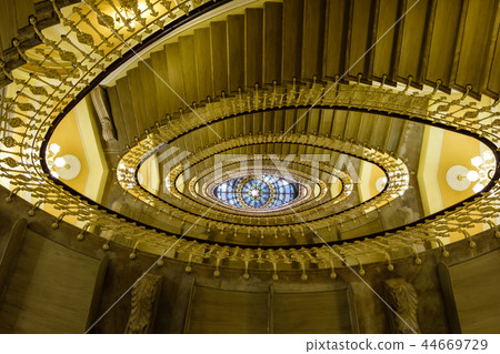 Abstract view to staircases 44669729