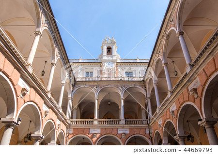 Doria Tursi Palace backyard 44669793