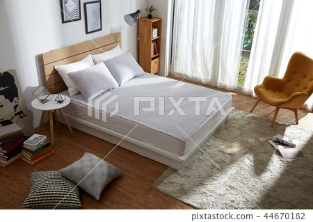 Warm sunny bedroom Warm sunny bedroom 44670182