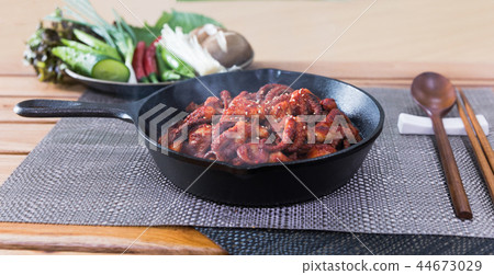 Delicious cooked food 44673029