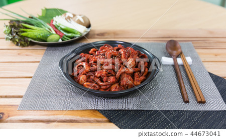 Delicious cooked food 44673041