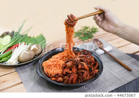 Delicious cooked food 44673067