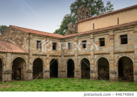 Obona, Camino de Santiago, Spain Obona, Camino de Santiago, Spain 44674869