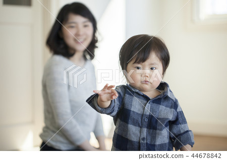 Parent and child Parent and child 44678842