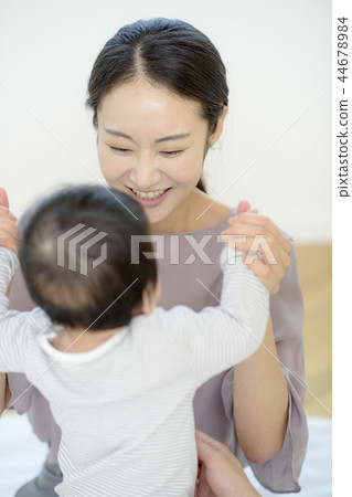 三個授權家庭 44678984