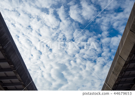 天空 天空 44679653