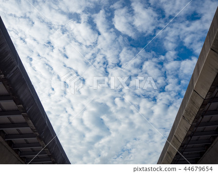 天空 天空 44679654