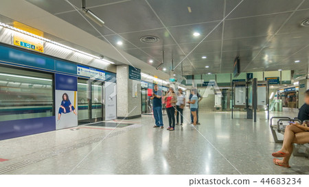 Passengers waiting for metro train in Singapore Mass Rapid Transit MRT timelapse. Passengers waiting for metro train in Singapore Mass Rapid Transit MRT timelapse. 44683234
