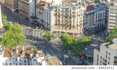 Aerial panorama above houses rooftops in a Paris timelapse 44683411