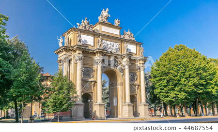 Triumphal Arch of Lorraine timelapse on Piazza della Liberta. Triumphal Arch of Lorraine timelapse on Piazza della Liberta. 44687554