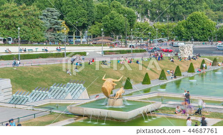 Fountains on famous square Trocadero near Eiffel tower timelapse. Fountains on famous square Trocadero near Eiffel tower timelapse. 44687761