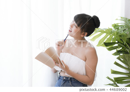 居家閱讀美好時光 44689002