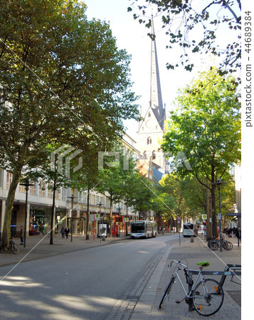 Hamburg cityscape 44689384