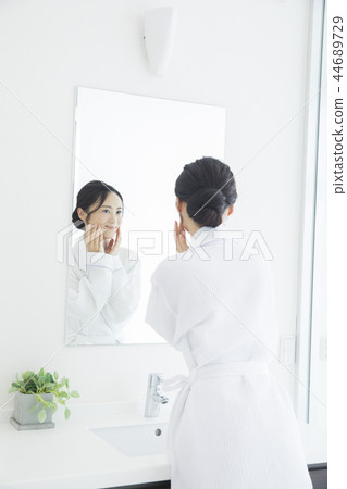 Beauty image Beauty image 44689729