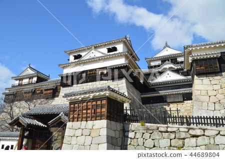A castle 44689804
