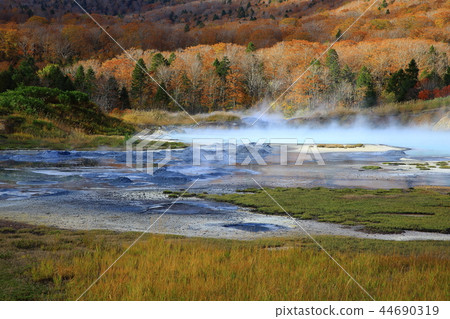 Hachimantai of autumn leaves Hachimantai of autumn leaves 44690319