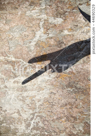 Finger shadow Finger shadow 44690329