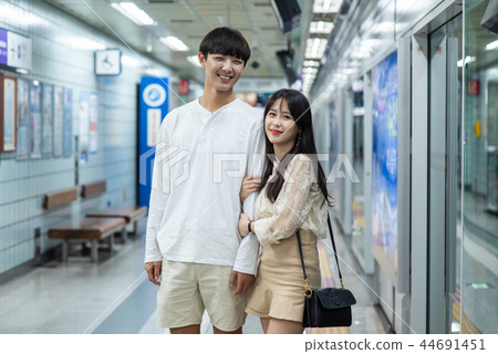 Dating, lovers, subway station, couple 44691451