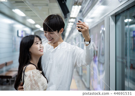 Dating, lovers, subway station, couple 44691531