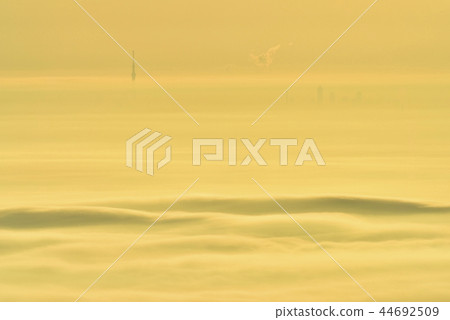 Tokyo distant vision sky sea to the sea of clouds and sunrise 44692509