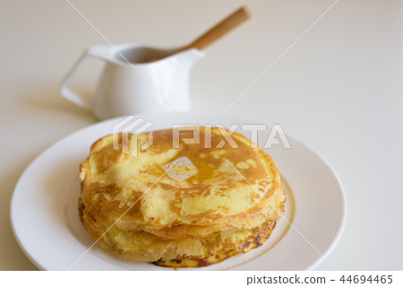 Pancakes with honey 44694465
