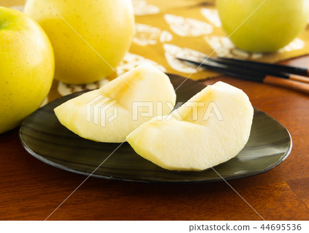Yellow apple Ring Iwate No. 1 Yellow apple Ring Iwate No. 1 44695536