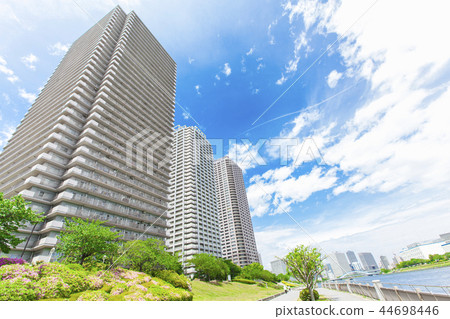 Cityscape along the river with tower apartments 44698446
