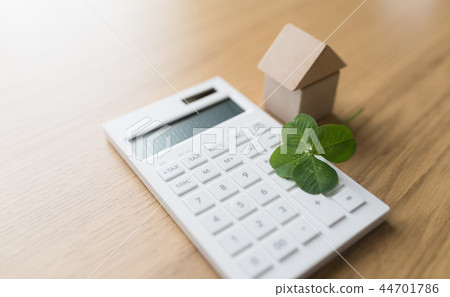 Yotsuba clover 44701786